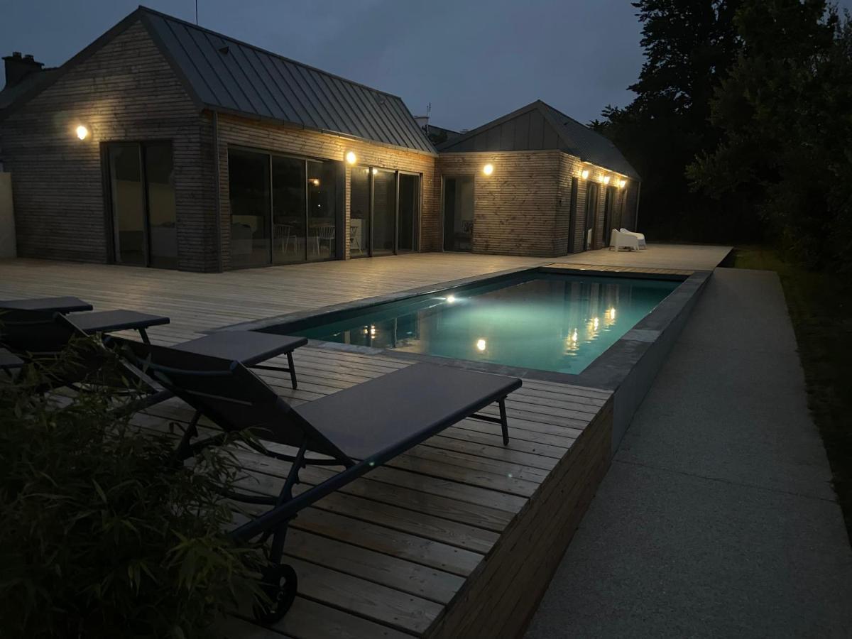Magnifique Villa Avec Piscine, A 5 Min Des Plages Landunvez Bagian luar foto